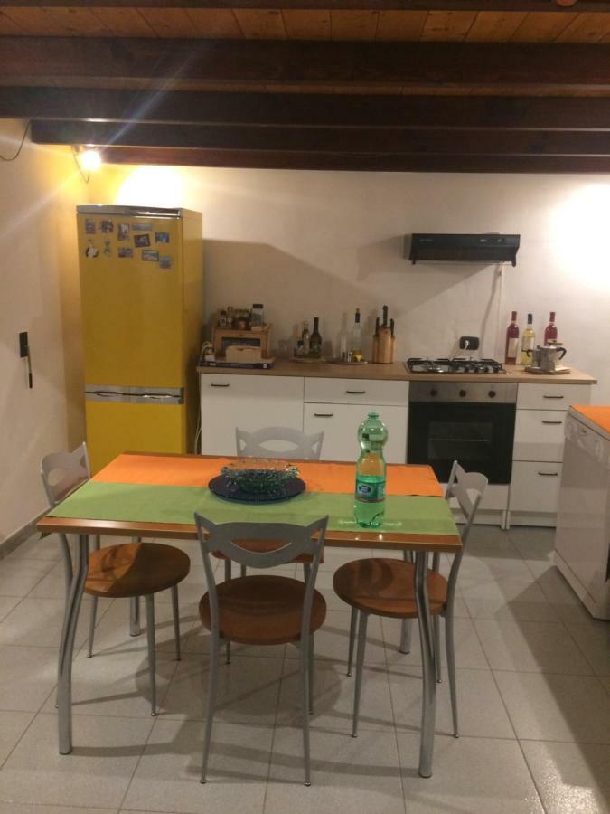 Casa Vacanze...Dei Teutonici Mesagne Bagian luar foto