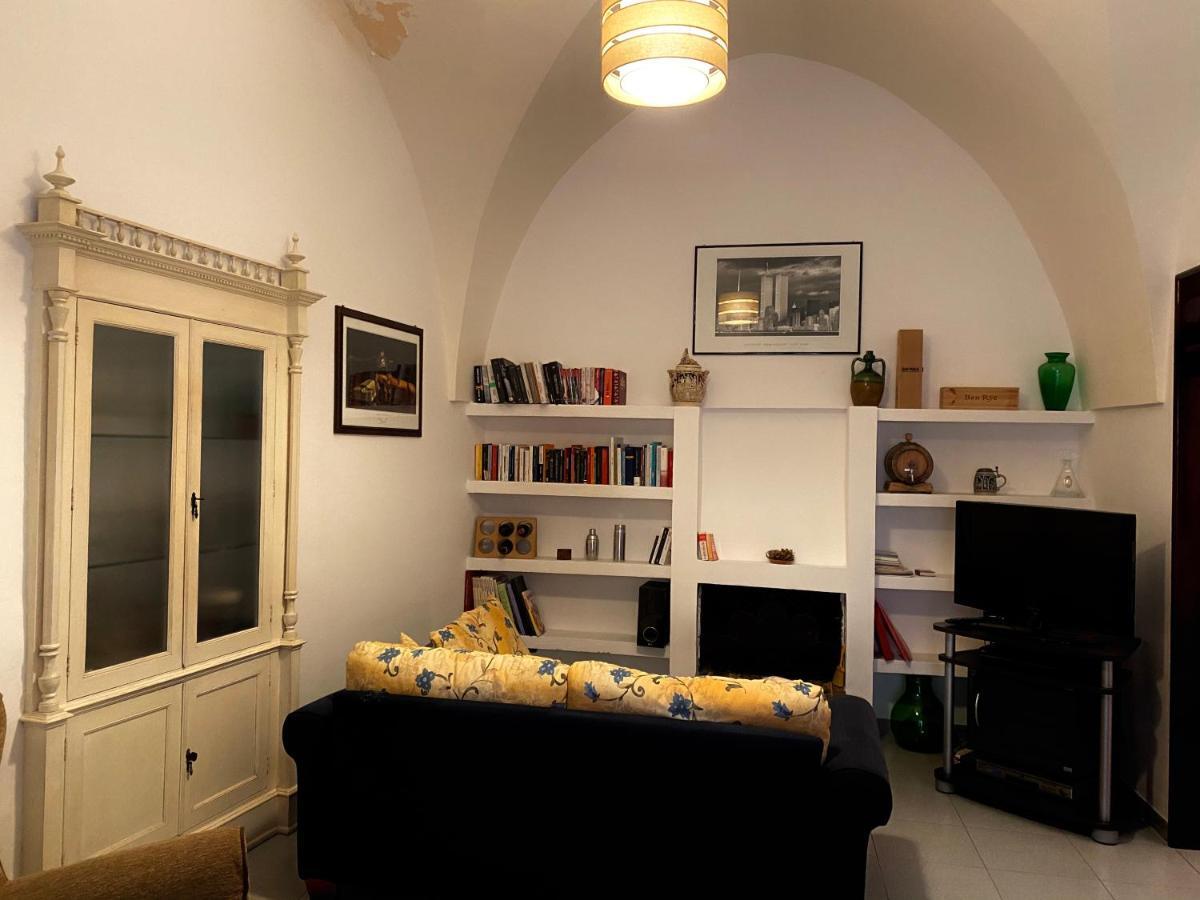 Casa Vacanze...Dei Teutonici Mesagne Bagian luar foto